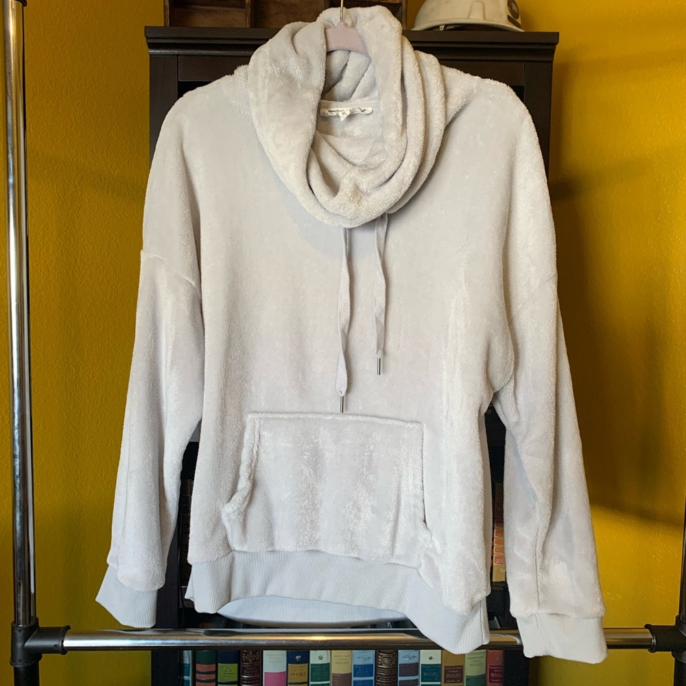 Hippie Rose XL light gray, soft fur zip up sweatshirt
